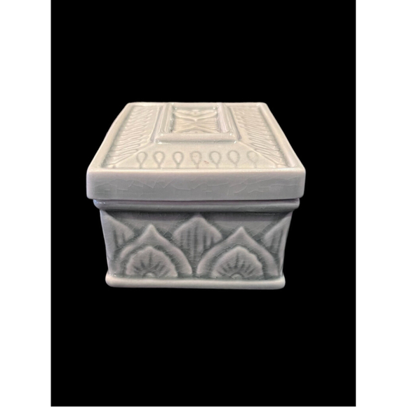 Vintage Lotus Flower Ceramic Gray Green Treasure Box Memory Box Jewelry Box - Picture 5 of 10